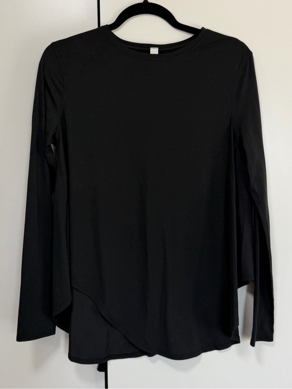 lululemon athletica Black Long-Sleeve Crew Top